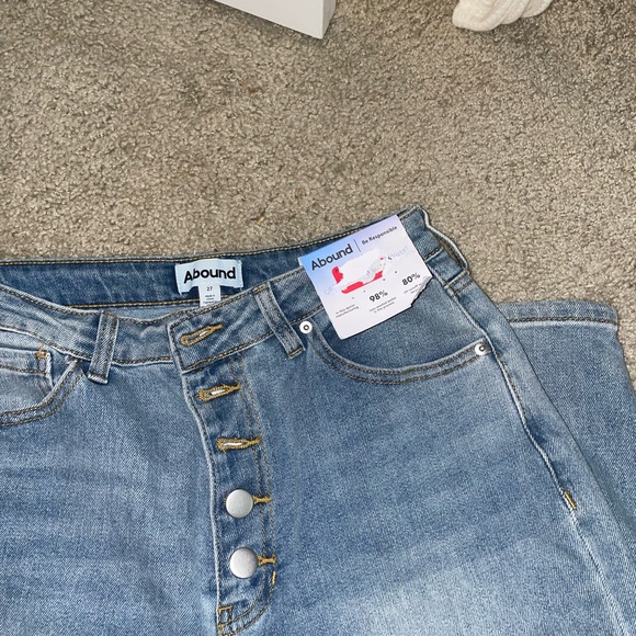 NWT Ripped Baggy Style Jeans - Picture 3 of 4